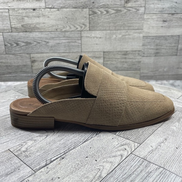 Free People Mules Women 38.5 / 8M At Ease Shoes Brown Tan Suede Embossed Snake - Picture 3 of 16